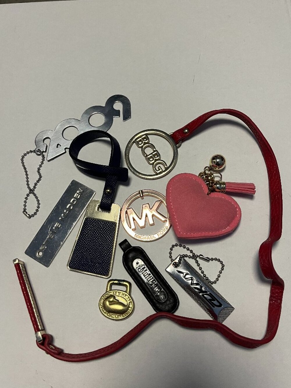 Lots of Hang Tag BCBG DKNY MICHAEL KORS ALDO DOONEy & BOURKE STEVE MADDEN